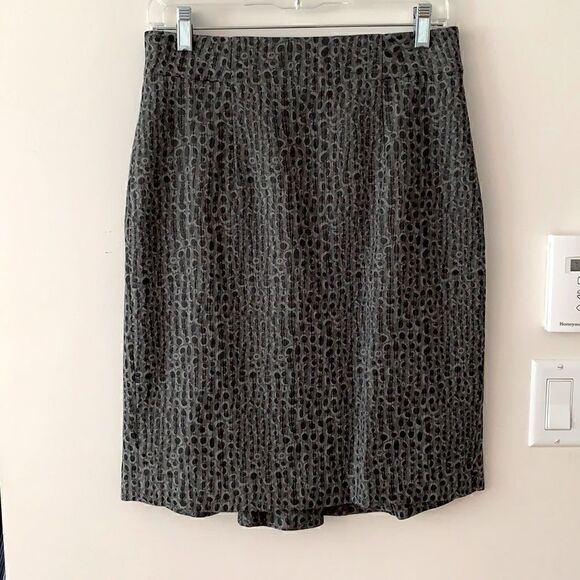 Ann Taylor Dresses & Skirts - Euc Ann Taylor print pencil skirt sz 4 fully lined